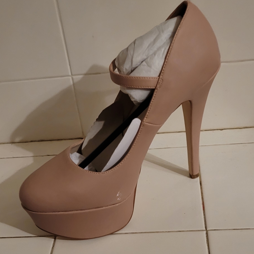 Anne Michelle New Heels